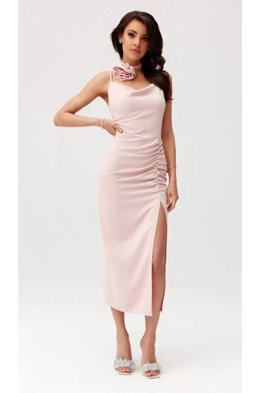 Rochie roz pudra mulata midi cu floare MaribelR Rochie roz pudra mulata midi cu floare MaribelR 3 - jojofashion.ro