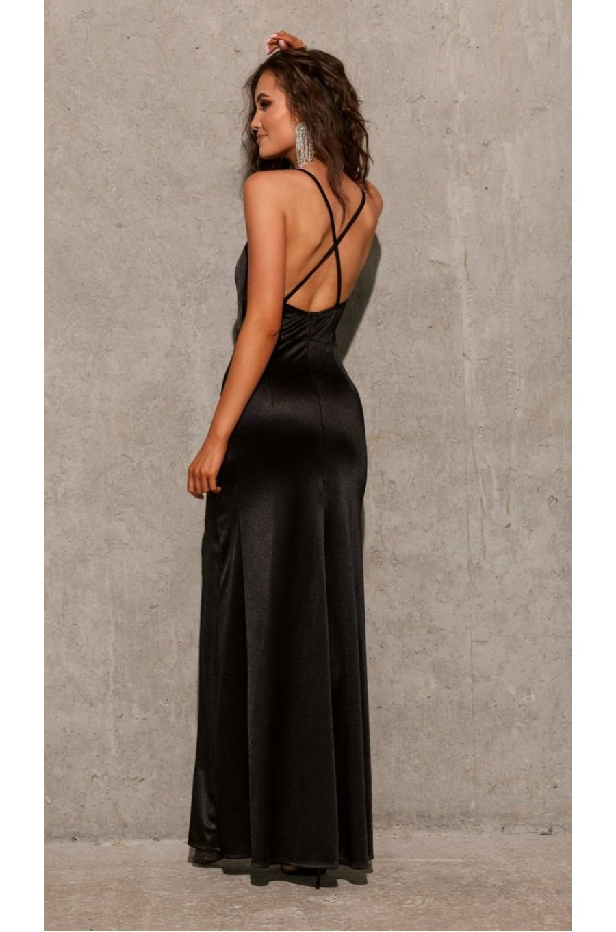 Rochie lunga neagra din satin Lamelia 2 - jojofashion.ro