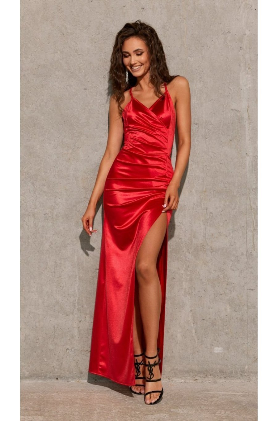 Rochie lunga rosie din satin Lamelia 1 - jojofashion.ro