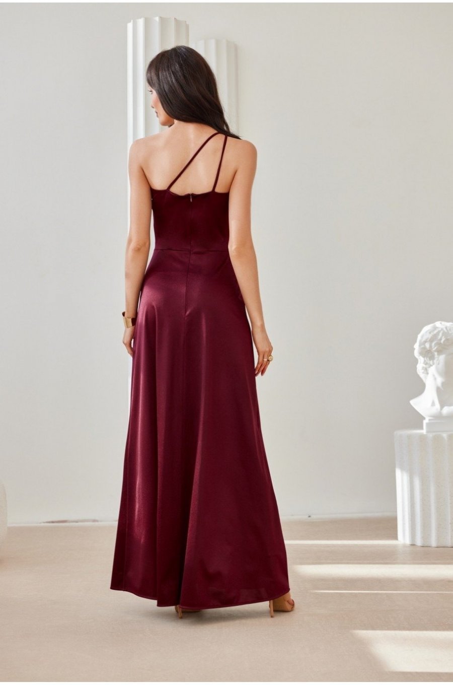 Rochie eleganta lunga din satin burgundy cu umerii goi MoanaR 2 - jojofashion.ro