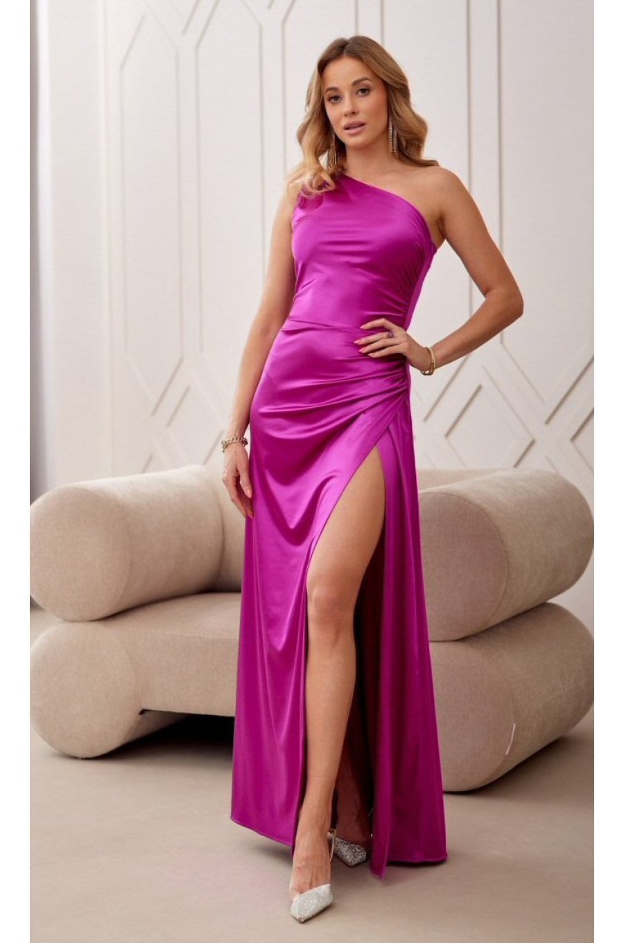 Rochie eleganta lunga, din satin, roz fucsia, cu un umar gol, Inez 1 - jojofashion.ro