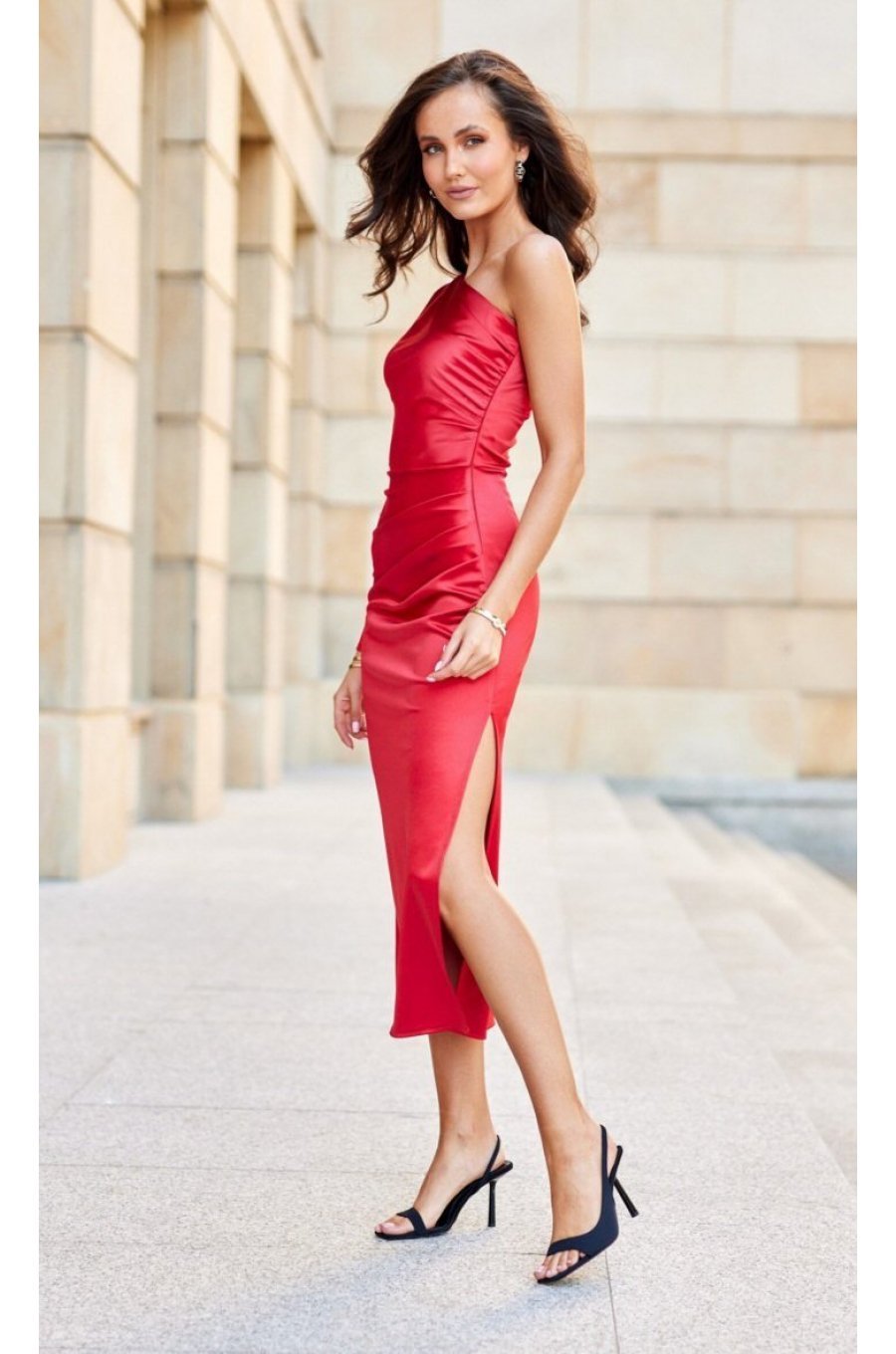 Rochie eleganta rosie din satin mulata cu un umar gol Jonna 3 - jojofashion.ro