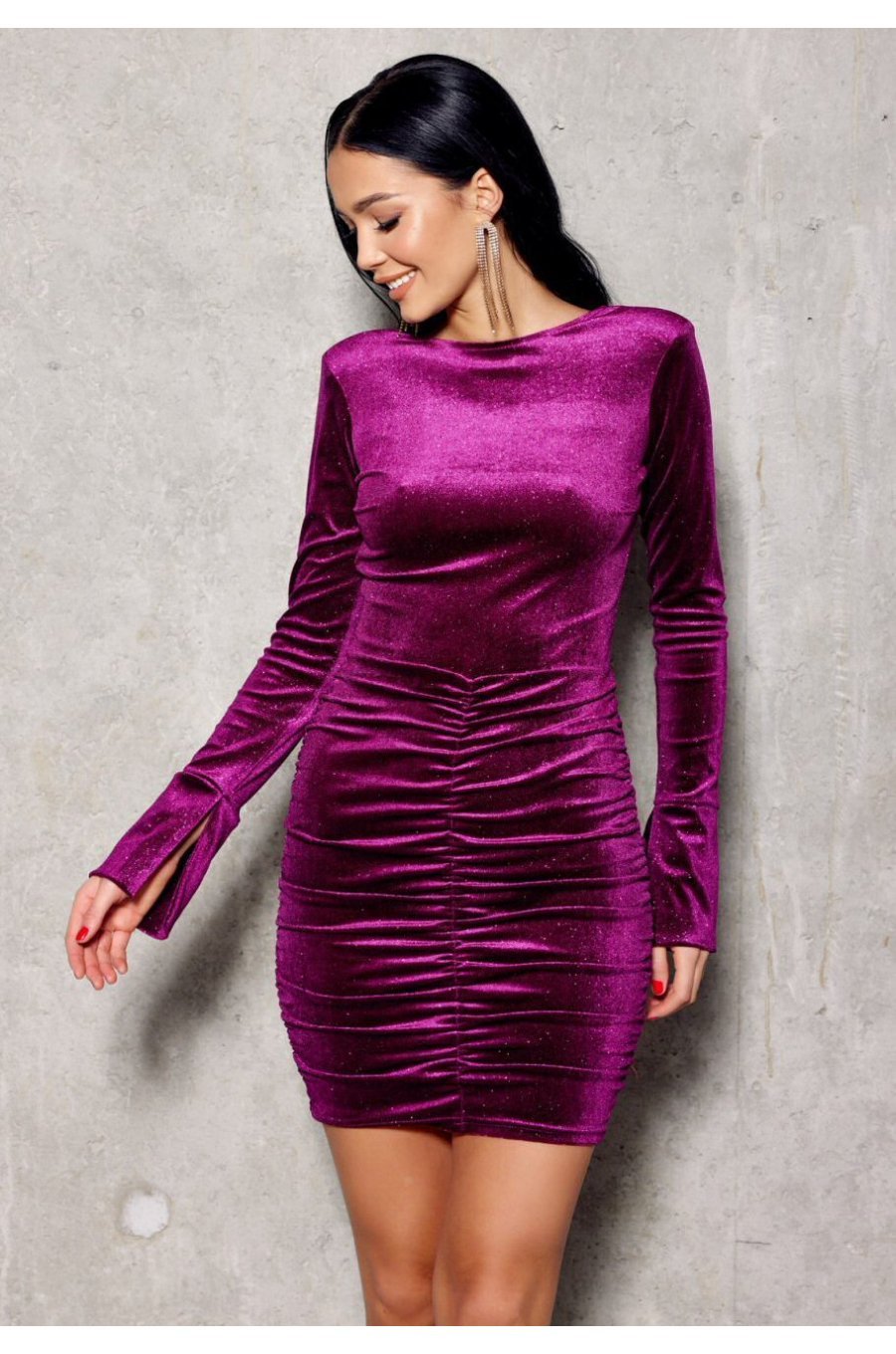 Rochie scurta mulata din catifea mov cu maneca lunga Lorraine Rochie scurta mulata din catifea mov cu maneca lunga Lorraine 3 - jojofashion.ro