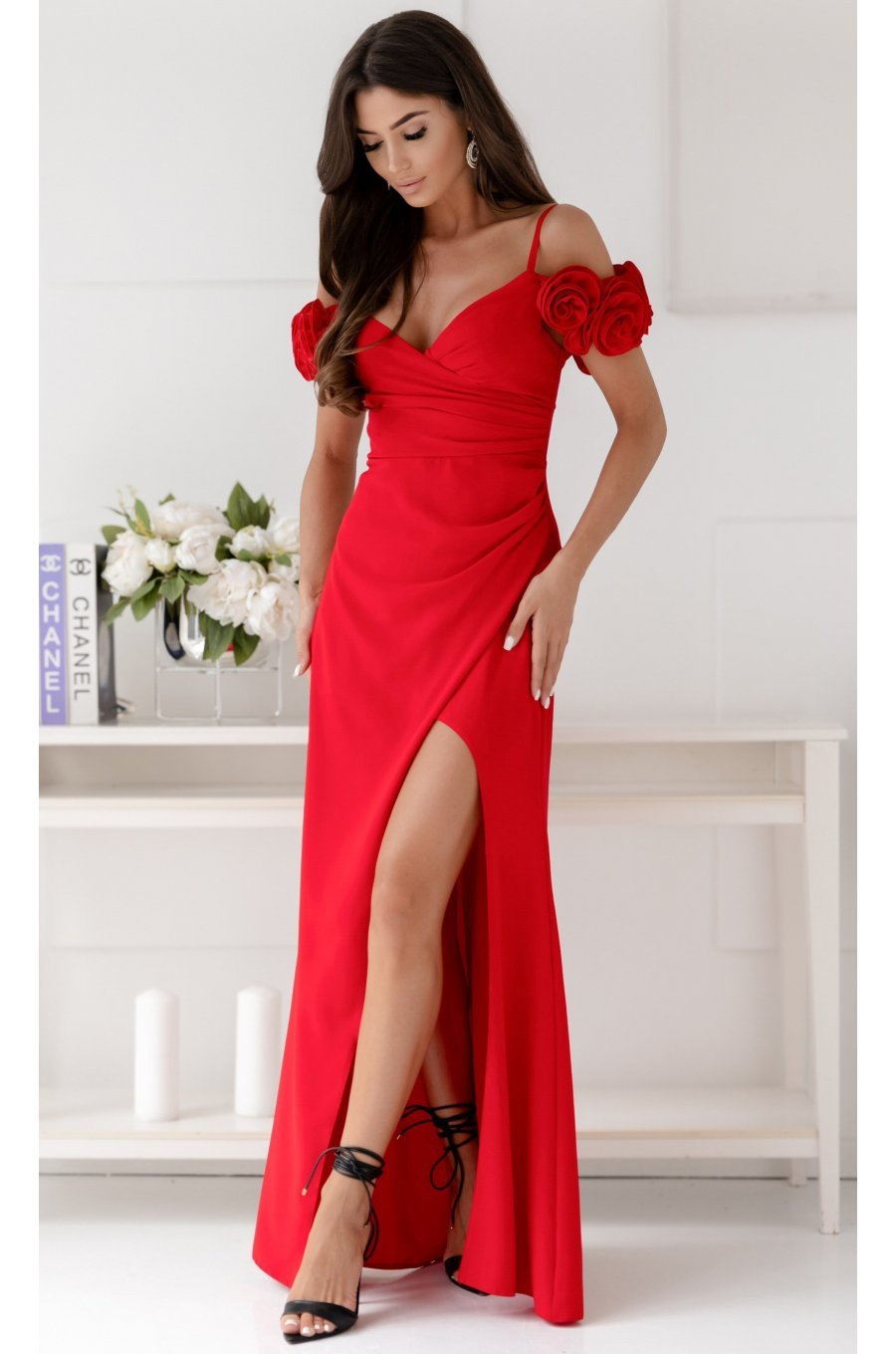 Rochie lunga eleganta rosie cu floare decorativa petrecuta RoseW 1 - jojofashion.ro