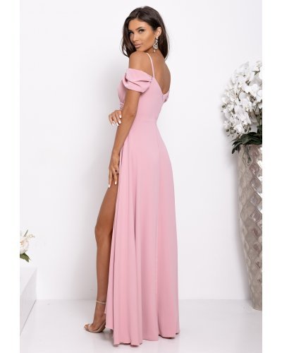 Rochie de ocazie lunga roz pal cu umerii goi vaporoasa ValentinaW Rochii de Ocazie Elegante, Rochie de ocazie lunga roz pal cu umerii goi vaporoasa ValentinaW - jojofashion.ro