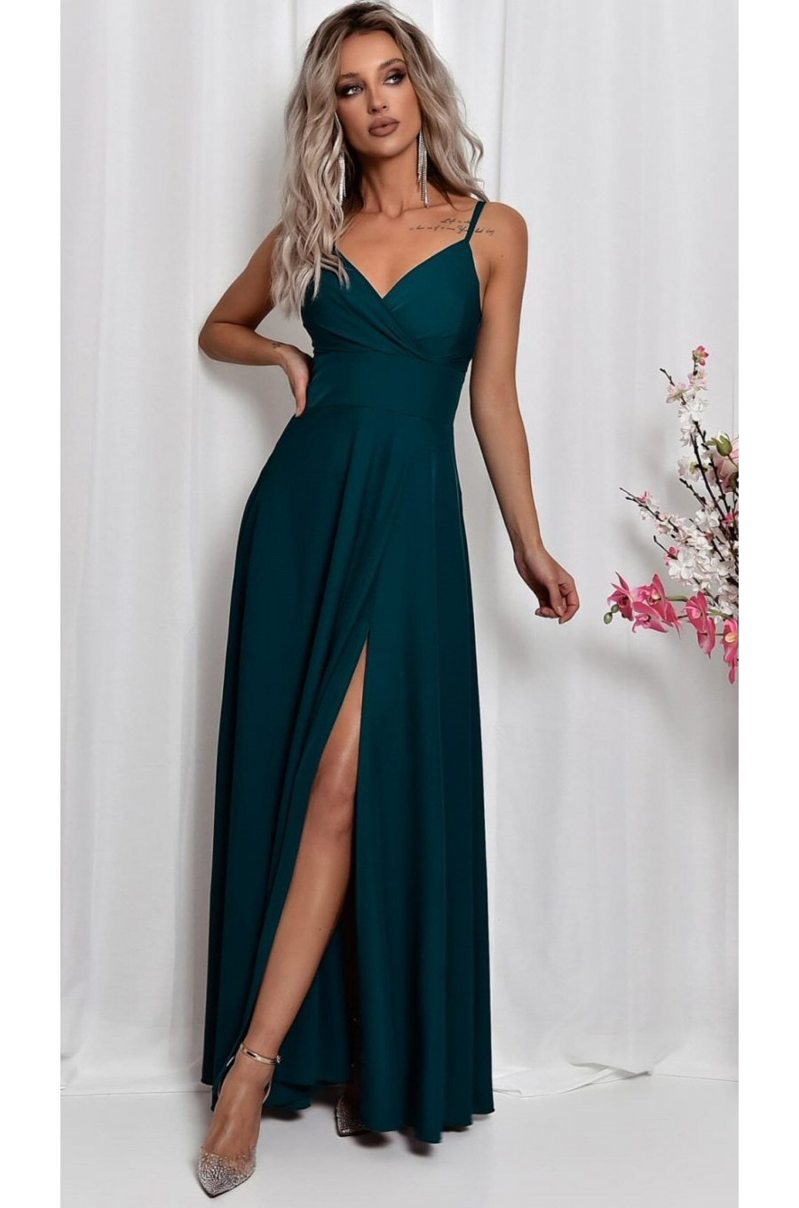 Rochie eleganta lunga, verde, cu decolteu plic, TifaniW1 1 - jojofashion.ro