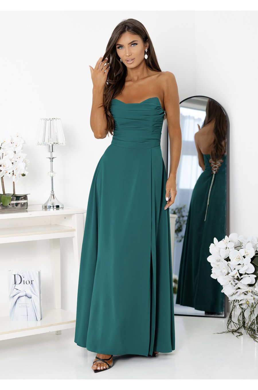 Rochie eleganta lunga verde vaporoasa cu corset si umeri goi VenussW 4 - jojofashion.ro