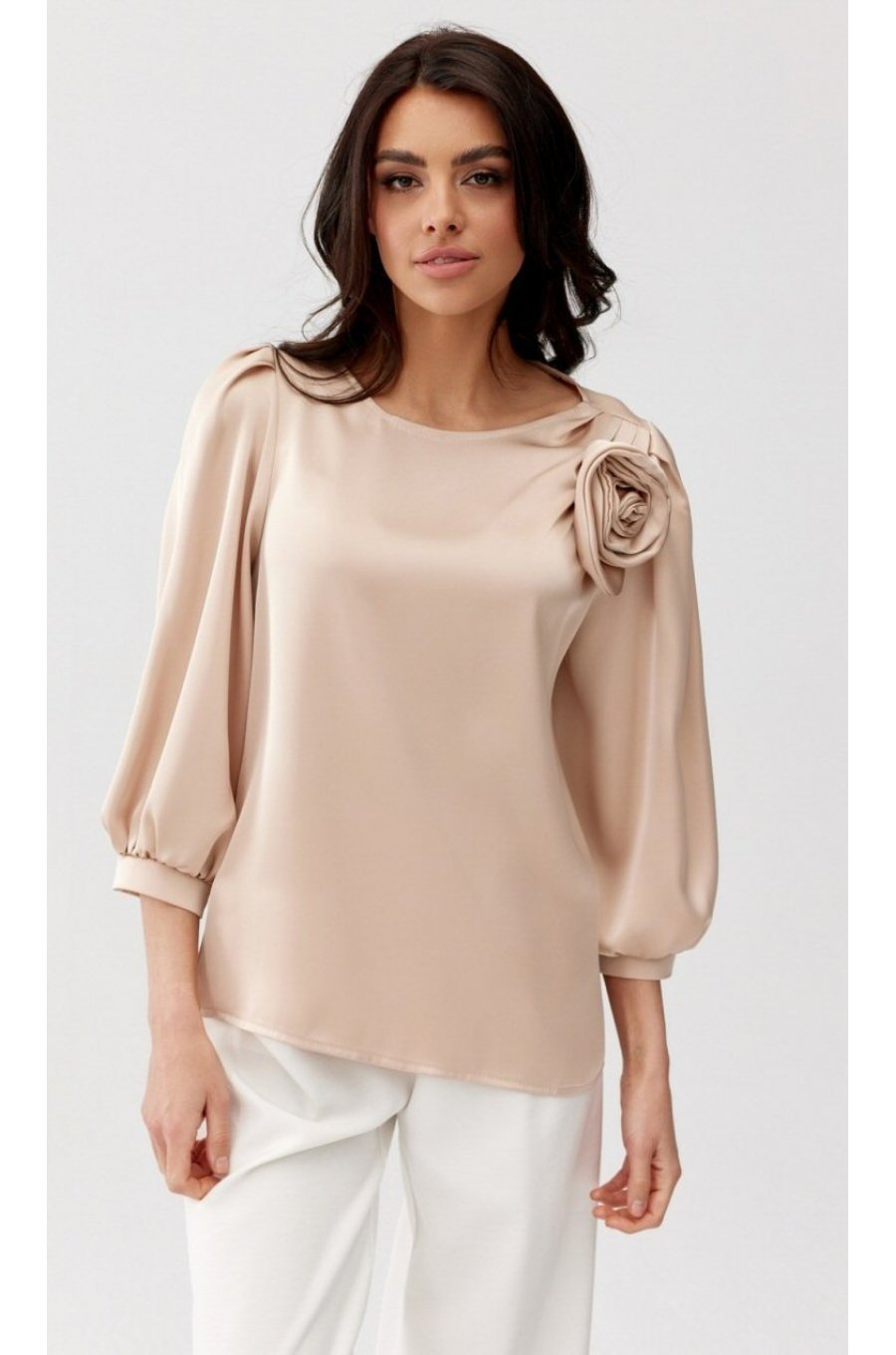 Bluza dama eleganta, din satin, bej, cu floare, GianaR Bluza dama eleganta, din satin, bej, cu floare, GianaR 1 - jojofashion.ro