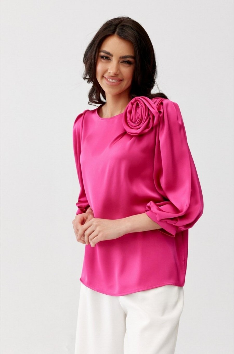 Bluza dama eleganta, din satin, roz fucsia, cu floare, GianaR Bluza dama eleganta, din satin, roz fucsia, cu floare, GianaR 1 - jojofashion.ro