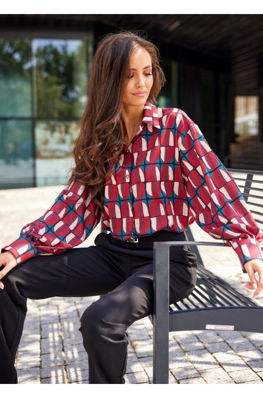 Camasa dama eleganta, burgundy cu print colorat, maneca larga, Sakima 2 - jojofashion.ro