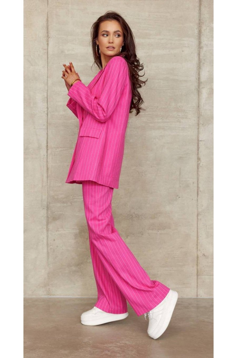 Pantaloni dama eleganti, evazati, roz cu dungi albe, cu talia inalta, Akella 5 - jojofashion.ro