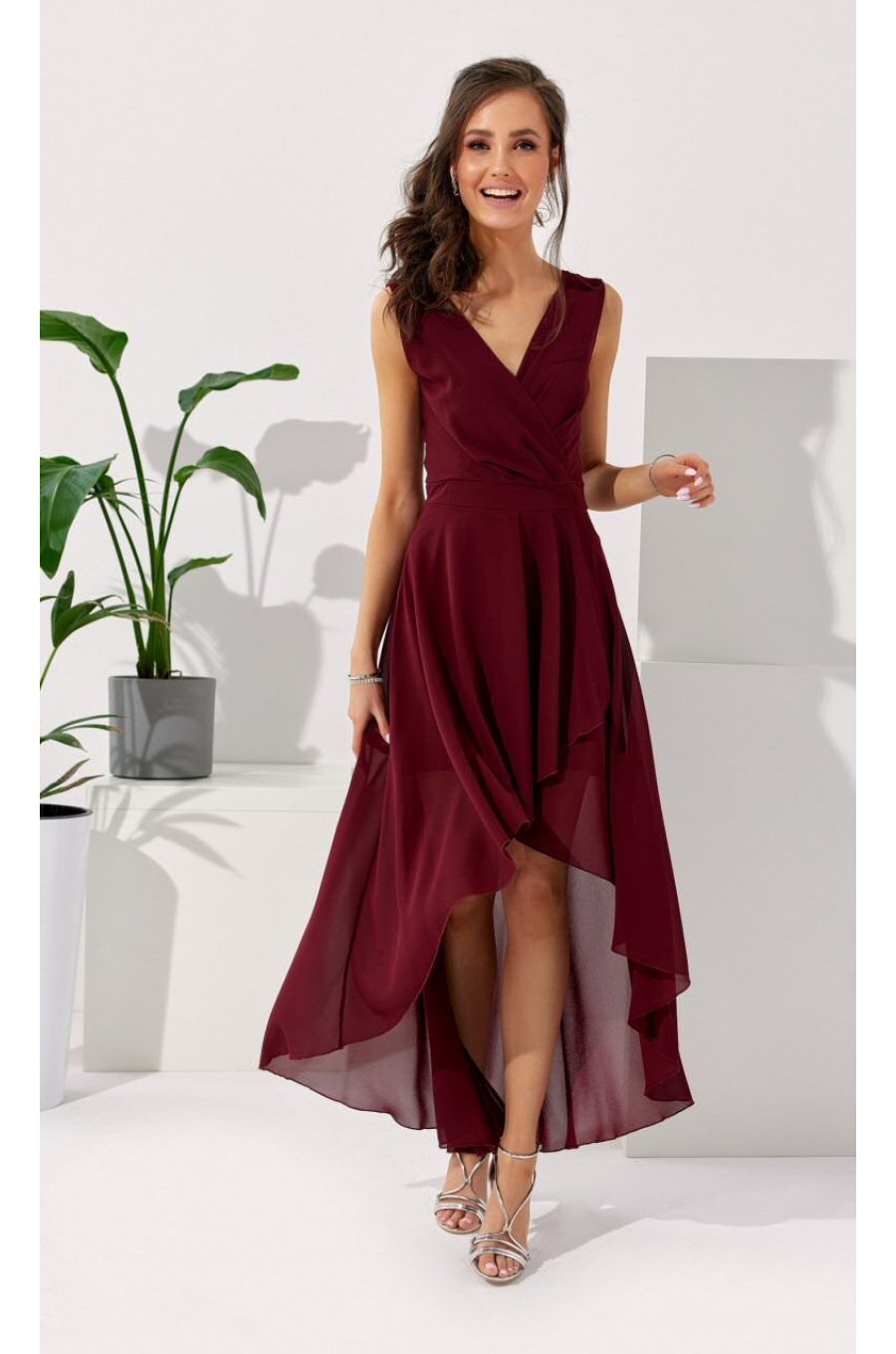 Rochie de ocazie lunga, din voal burgundy, asimetrica, vaporoasa, petrecuta, Fiona 3 - jojofashion.ro