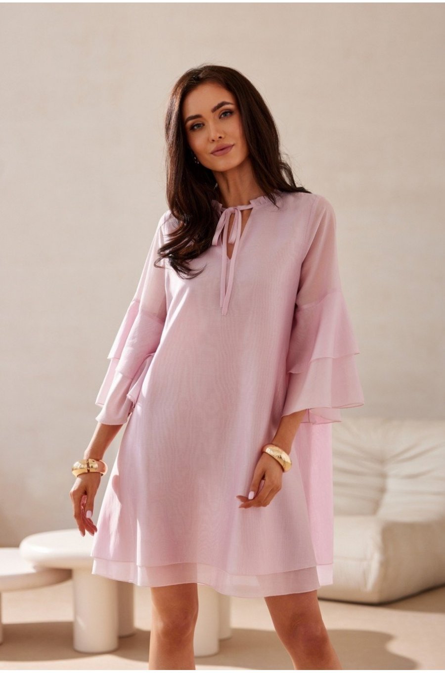 Rochie scurta roz pal vaporoasa croi in A cu volane la maneca BeatriceR 1 - jojofashion.ro
