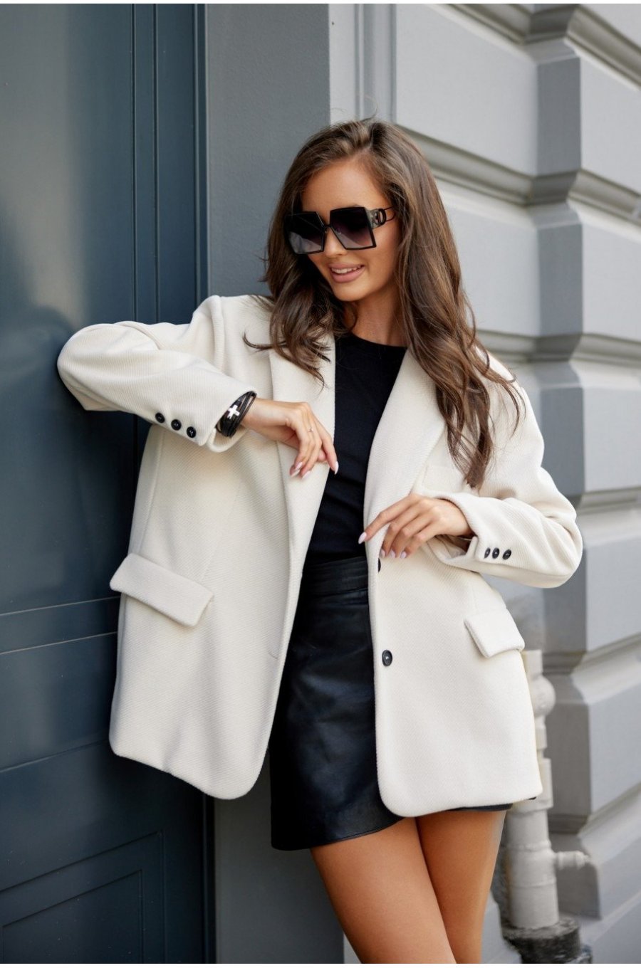 Sacou dama oversize, bej, clasic, Beren Sacou dama oversize, bej, clasic, Beren 1 - jojofashion.ro