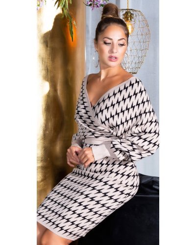 Rochie tricotata midi cappucino suprapusa cu maneci oversize Luiza Rochii tricotate, Rochie tricotata midi cappucino suprapusa cu maneci oversize Luiza - jojofashion.ro