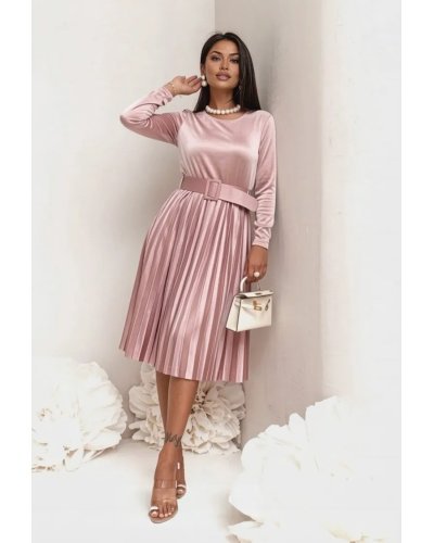 Rochii de iarna, Rochie plisata din catifea roz cu maneca lunga Aryanne - jojofashion.ro
