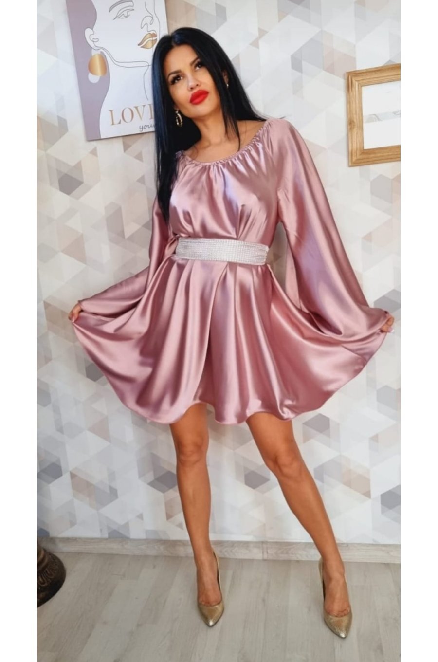 Rochie scurta din satin roz baby doll vaporoasa Merida  2 - jojofashion.ro