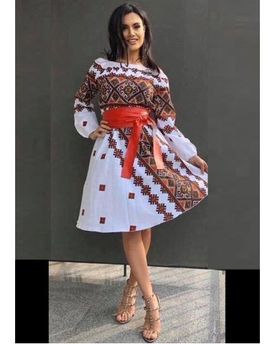 Rochii fabricate in Romania, Rochie de zi traditionala alba cu imprimeu folcloric Lesya - jojofashion.ro