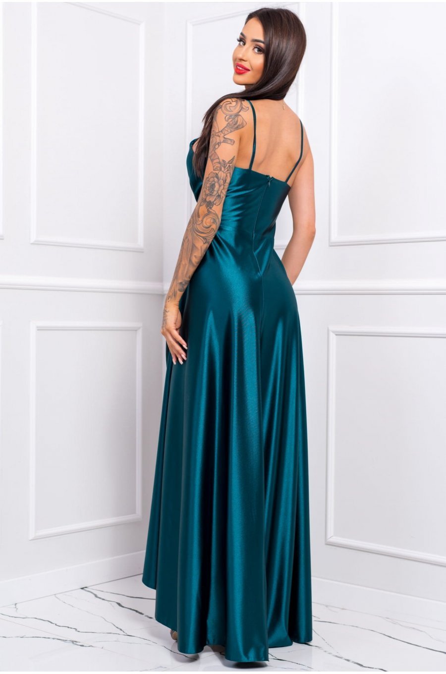 Rochie lunga din satin verde petrecuta LiviaB 2 - jojofashion.ro
