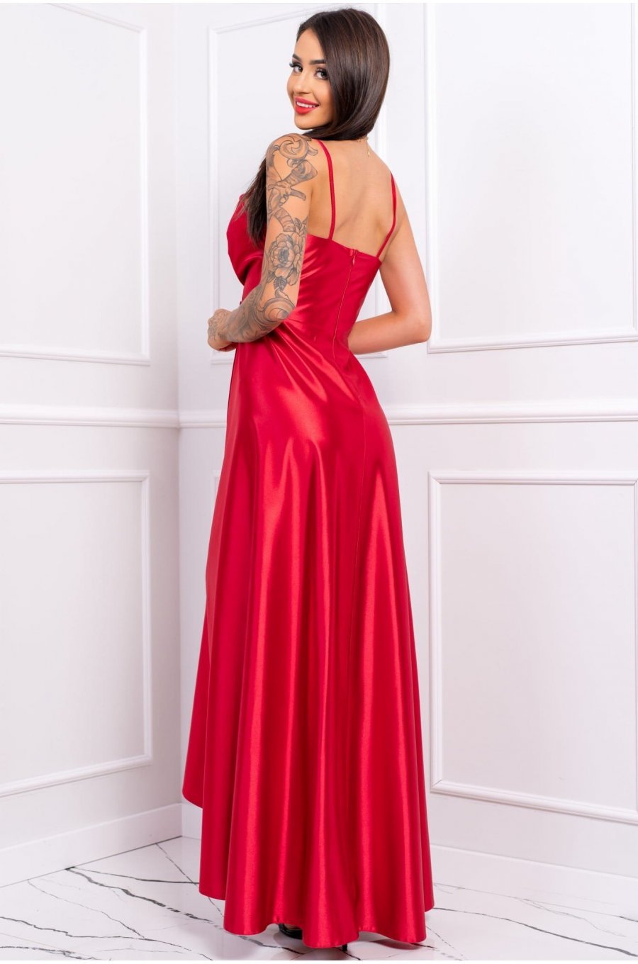 Rochie lunga rosie din satin LiviaB Rochie lunga rosie din satin LiviaB 2 - jojofashion.ro