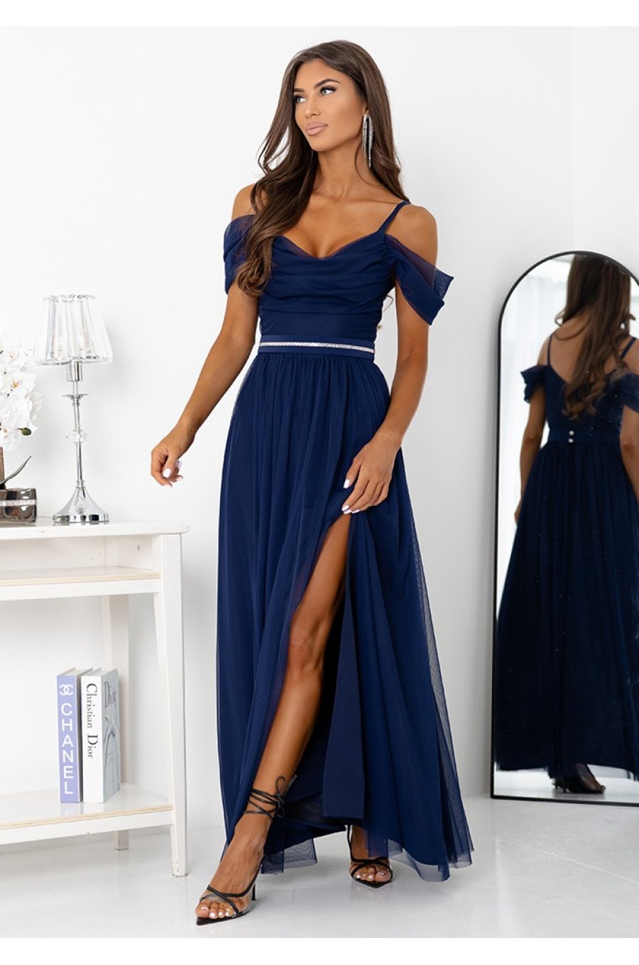 Rochie eleganta lunga din tulle bleumarin navy cu umerii goi vaporoasa KiaraW 1 - jojofashion.ro