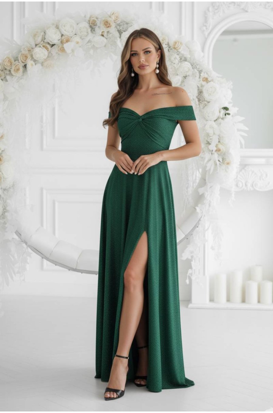 Rochie eleganta lunga glitter verde cu umerii goi Moonlit 1 - jojofashion.ro
