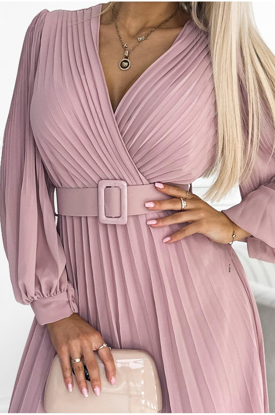 Rochie lunga plisata din chiffon roz pudrat cu maneca lunga vaporoasa Vaneira 5 - jojofashion.ro