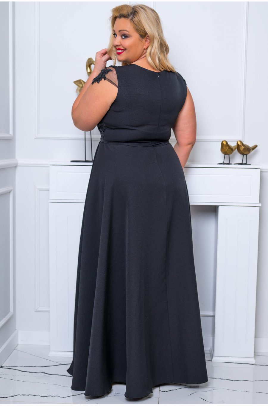 Rochie lunga eleganta neagra cu dantela CarmenII Rochie lunga eleganta neagra cu dantela CarmenII 3 - jojofashion.ro