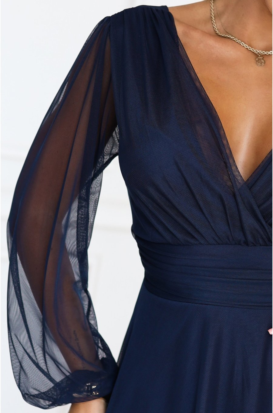 Rochie lunga bleumarin din tulle cu maneca lunga Nerissa 3 - jojofashion.ro