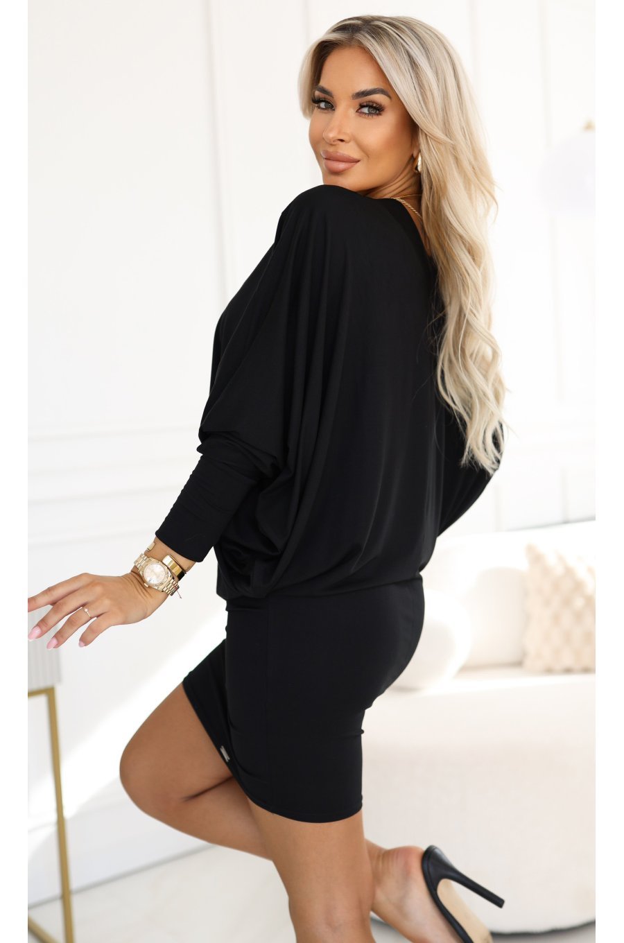 Rochie scurta neagra cu maneca lunga tip liliac oversize Deandra 2 - jojofashion.ro