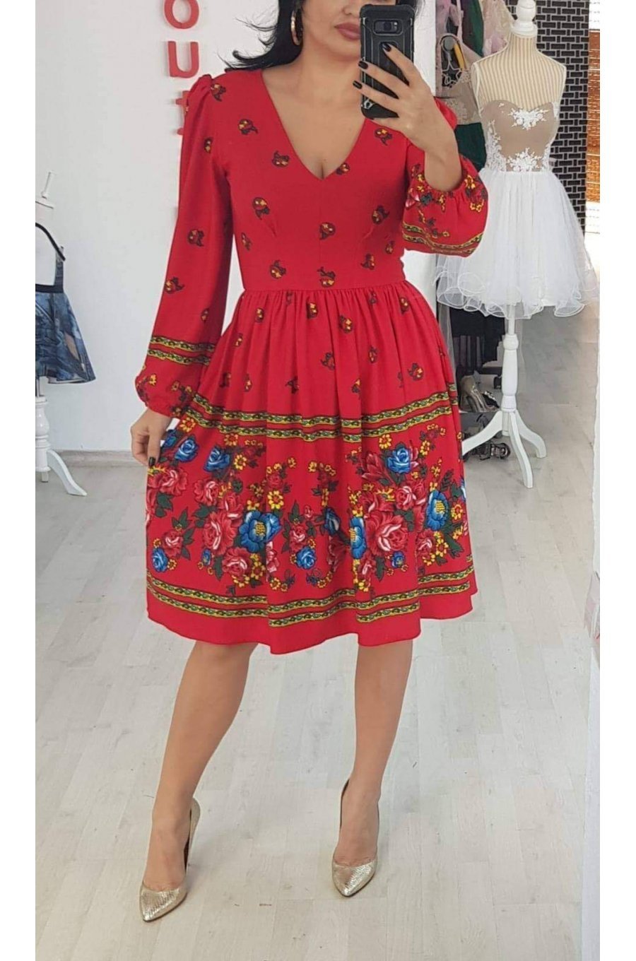 Rochie midi traditionala rosie cu print gipsy Rose 1 - jojofashion.ro