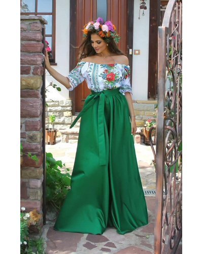 Rochie traditionala lunga, tafta verde, cu maci pe bust, Carmyna Rochii lungi, Rochie traditionala lunga, tafta verde, cu maci pe bust, Carmyna - jojofashion.ro