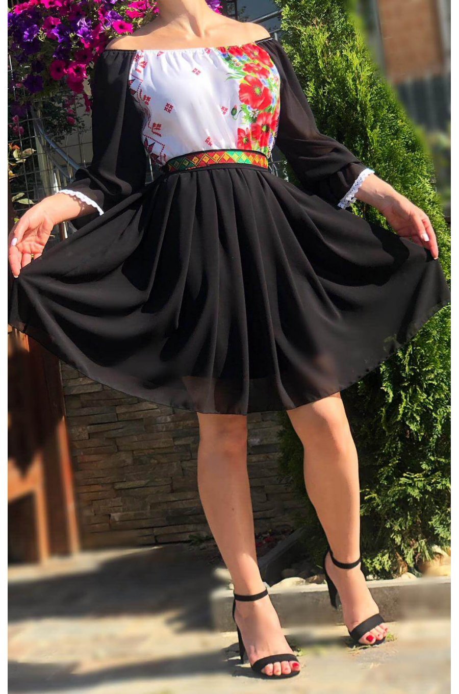 Rochie scurta neagra cu maci din voal cu motive traditionale Loredana 1 - jojofashion.ro