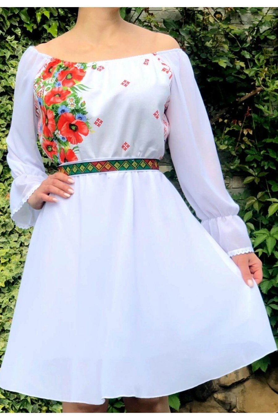 Rochie scurta alba cu maci cu motive traditionale din voal Loredana 1 - jojofashion.ro