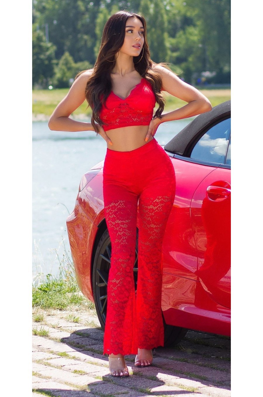 Tinuta din dantela rosie, pantaloni si crop top, Amore Tinuta din dantela rosie, pantaloni si crop top, Amore 1 - jojofashion.ro