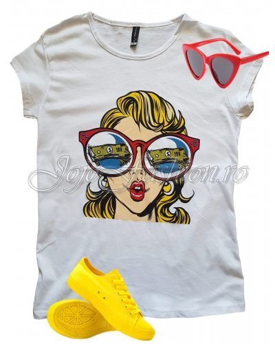 Tricou dama alb casual cu imprimeu colorat Anna Bluze dama, Tricou dama alb casual cu imprimeu colorat Anna - jojofashion.ro