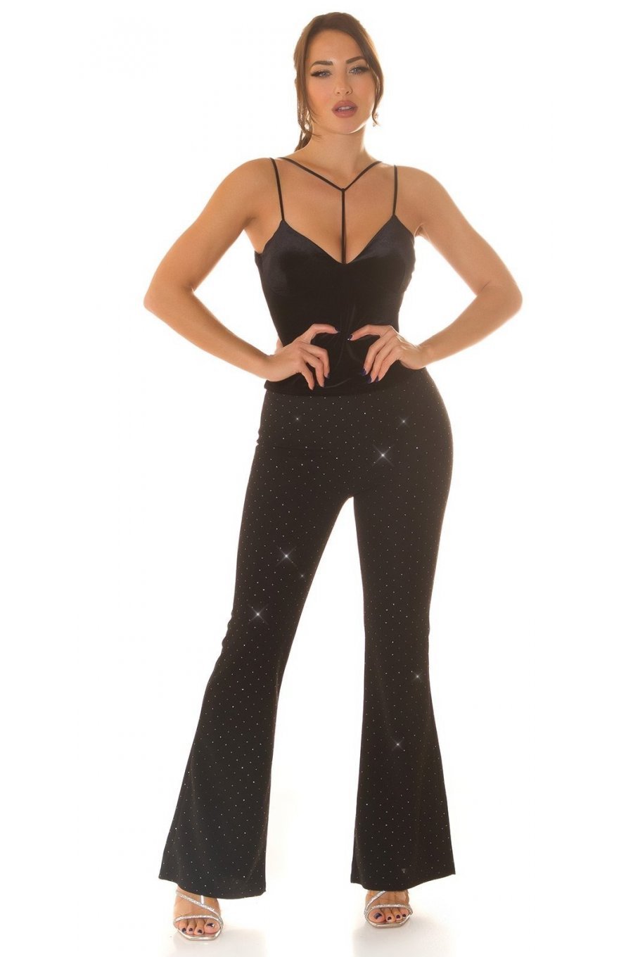 Top dama negru, din catifea, cu bretelute si cupe, Danni 3 - jojofashion.ro