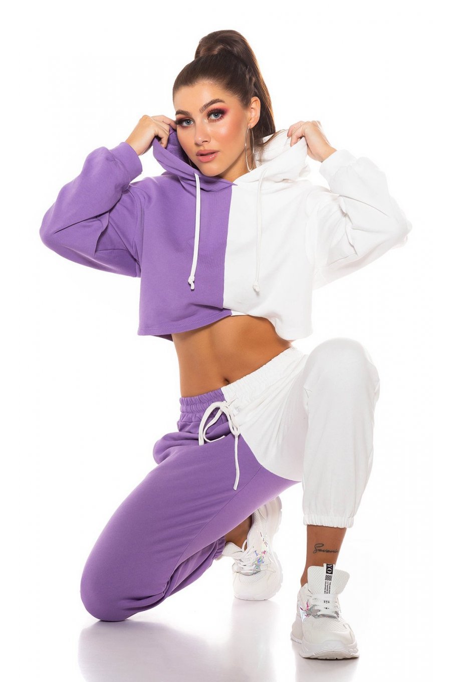 Trening dama alb mov cu bluza scurta LeeAnn Trening dama alb mov cu bluza scurta LeeAnn 4 - jojofashion.ro