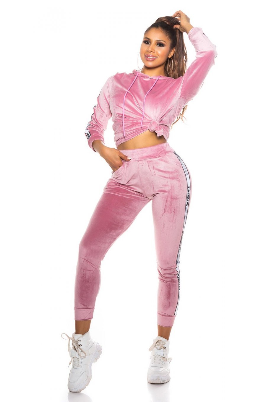 Trening dama casual catifea roz Candy Trening dama casual catifea roz Candy 3 - jojofashion.ro