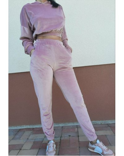 Trening dama, crop top, catifea, roz pudra Gyssa Treninguri dama, Trening dama, crop top, catifea, roz pudra Gyssa - jojofashion.ro