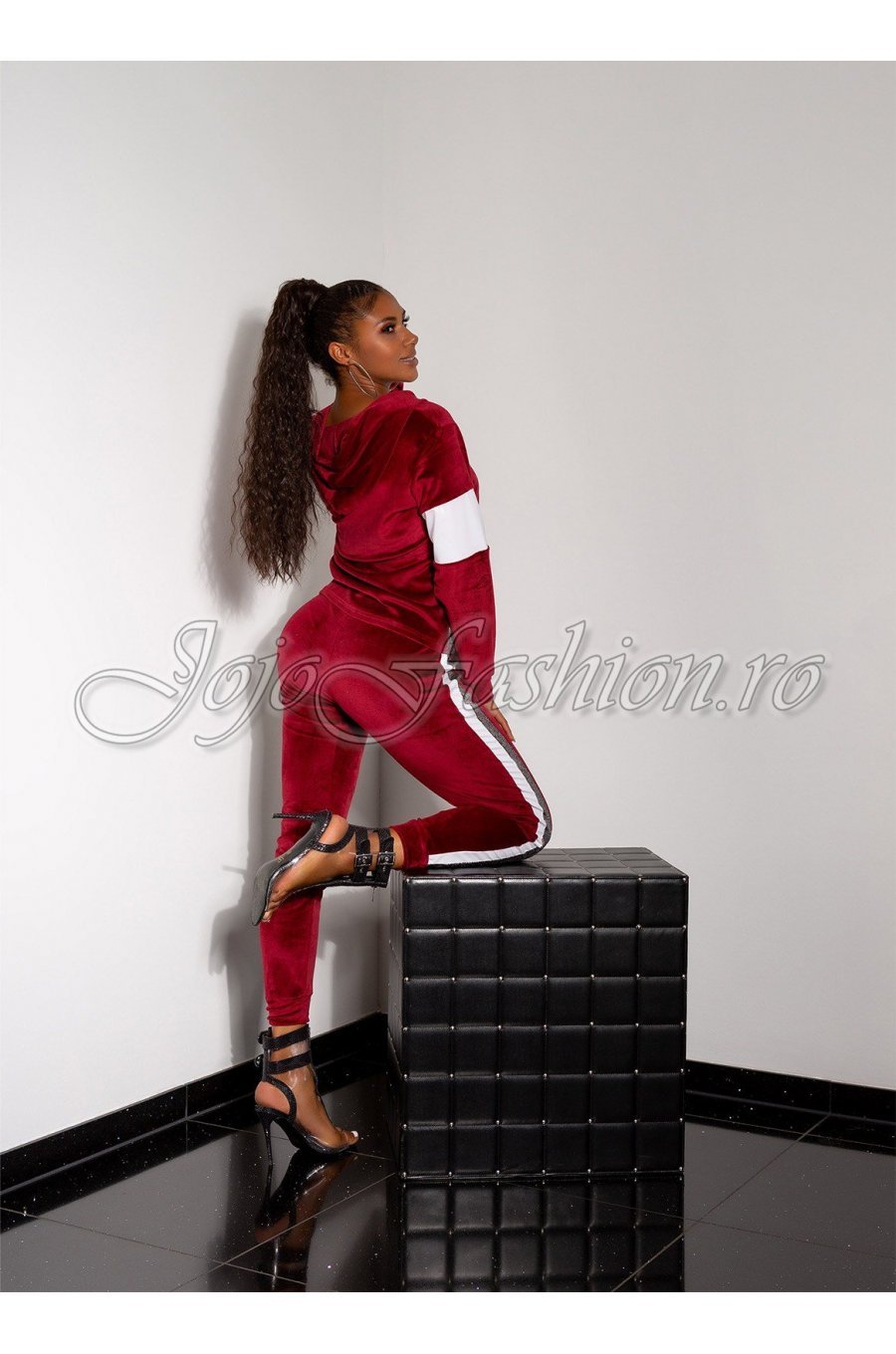 Trening dama casual, din catifea, burgundy, cu paiete Koucla Kerry 4 - jojofashion.ro
