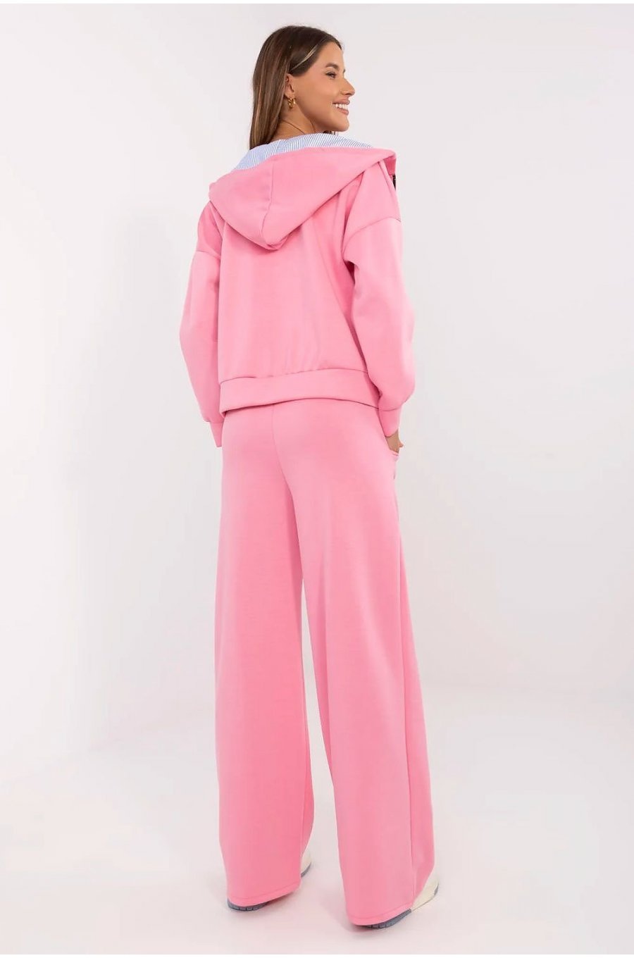 Trening dama bumbac si vascoza roz cu gluga lejer Melany Trening dama bumbac si vascoza roz cu gluga lejer Melany 2 - jojofashion.ro