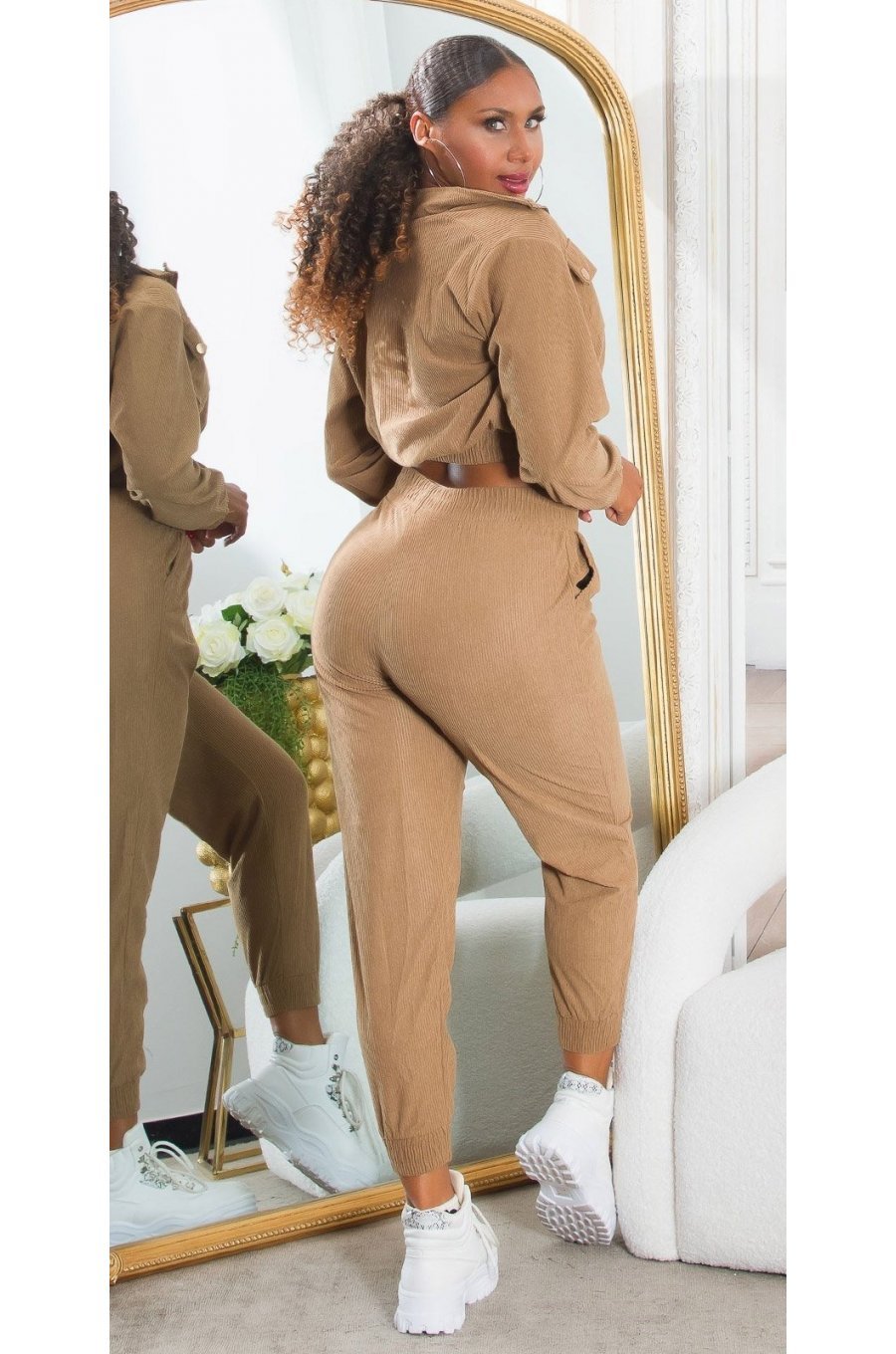 Trening dama cappuccino, cu bluza crop, buzunare si gluga, Nakamura Trening dama cappuccino, cu bluza crop, buzunare si gluga, Nakamura 2 - jojofashion.ro