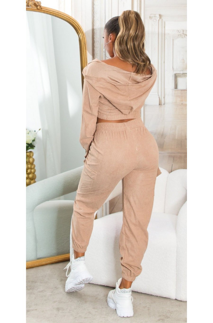 Trening dama cargo, cappuccino, cu gluga si buzunare aplicate, Kasandra Trening dama cargo, cappuccino, cu gluga si buzunare aplicate, Kasandra 2 - jojofashion.ro