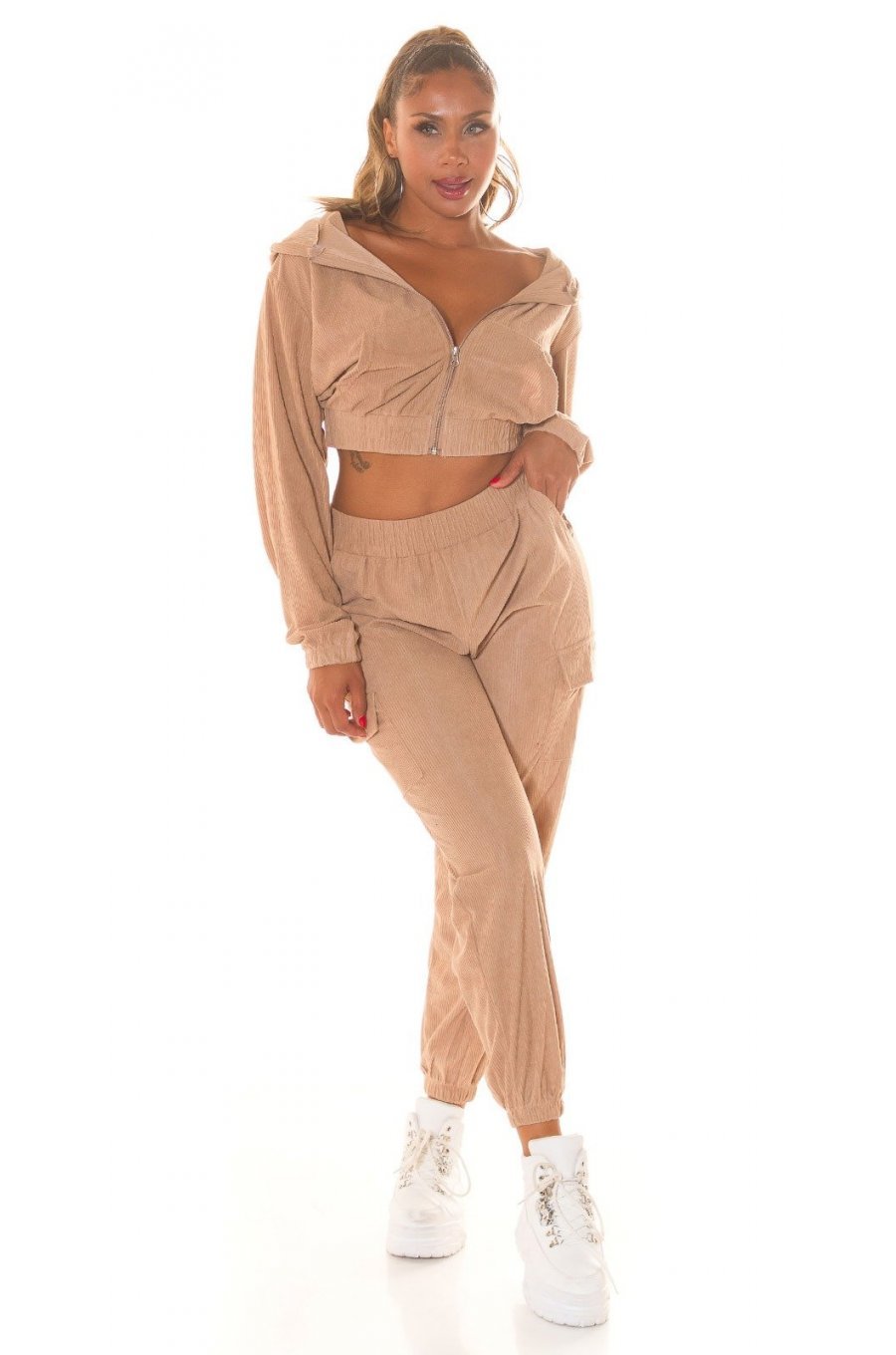 Trening dama cargo, cappuccino, cu gluga si buzunare aplicate, Kasandra Trening dama cargo, cappuccino, cu gluga si buzunare aplicate, Kasandra 3 - jojofashion.ro