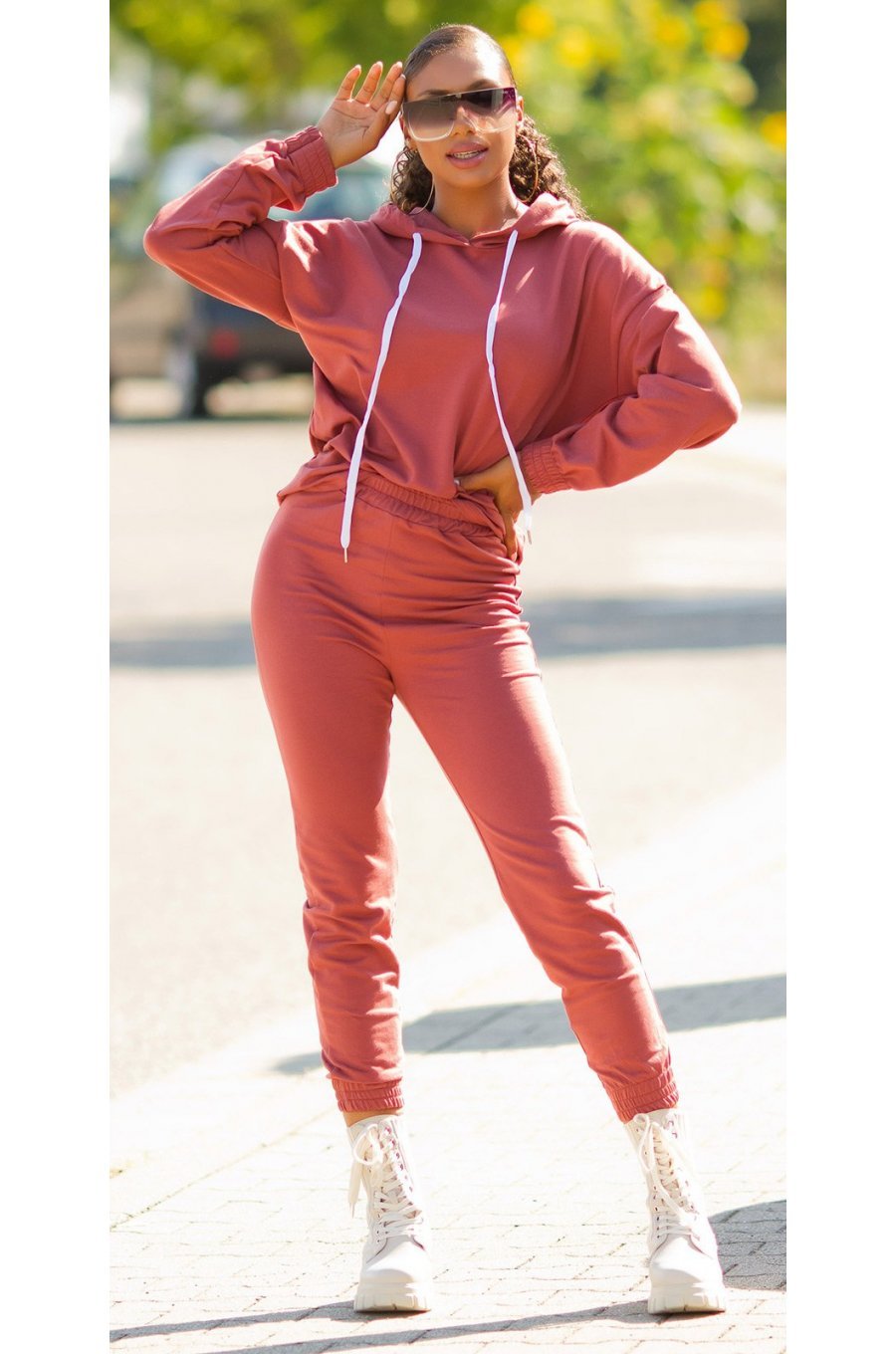 Trening dama casual, bumbac maro light, cu gluga, Abbey Trening dama casual, bumbac maro light, cu gluga, Abbey 1 - jojofashion.ro