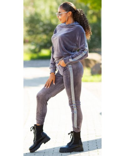 Trening dama casual, catifea, gri, cu gluga Anthos Treninguri dama, Trening dama casual, catifea, gri, cu gluga Anthos - jojofashion.ro