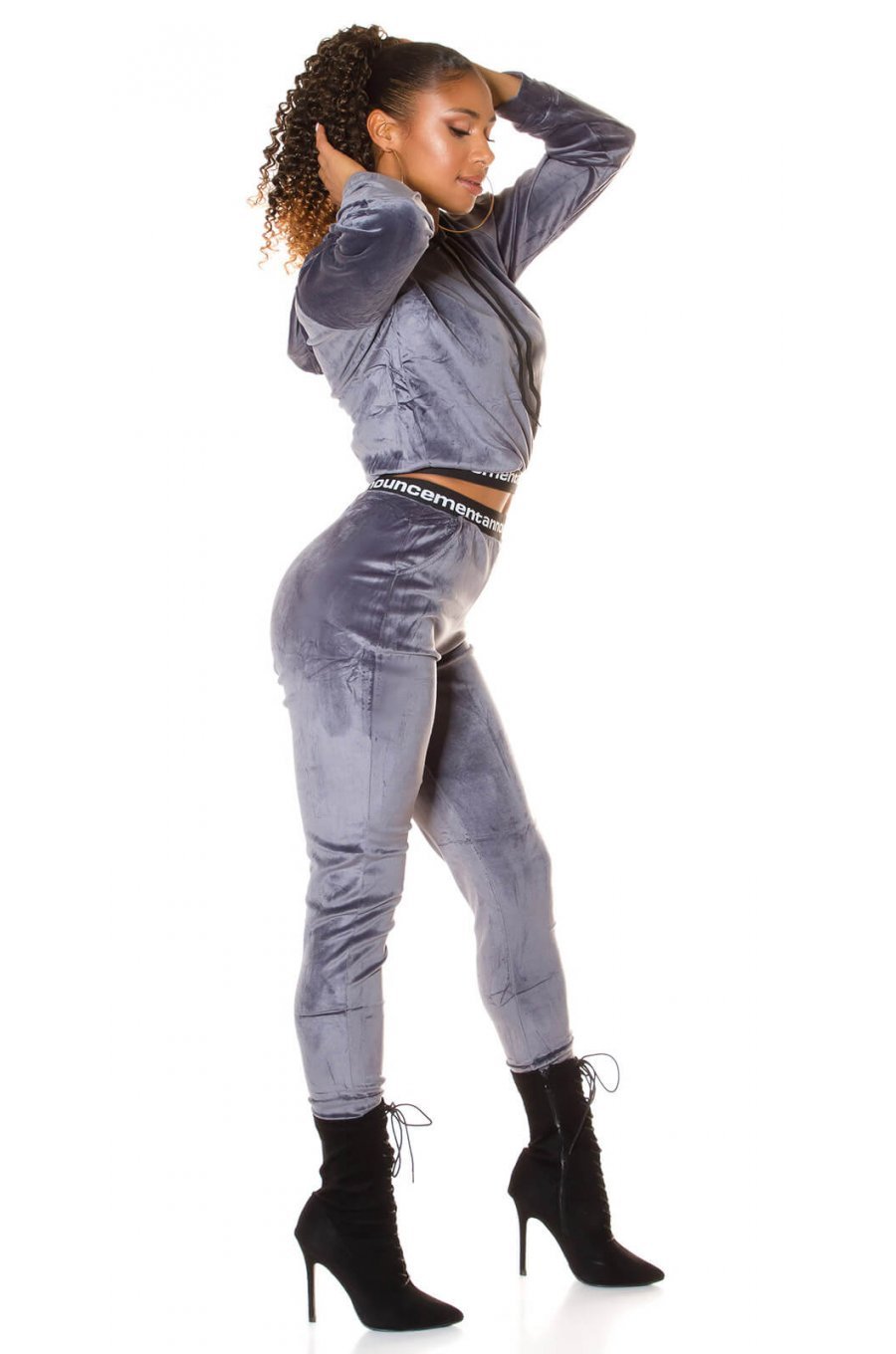 Trening dama casual catifea gri cu gluga Aleksis Trening dama casual catifea gri cu gluga Aleksis 3 - jojofashion.ro
