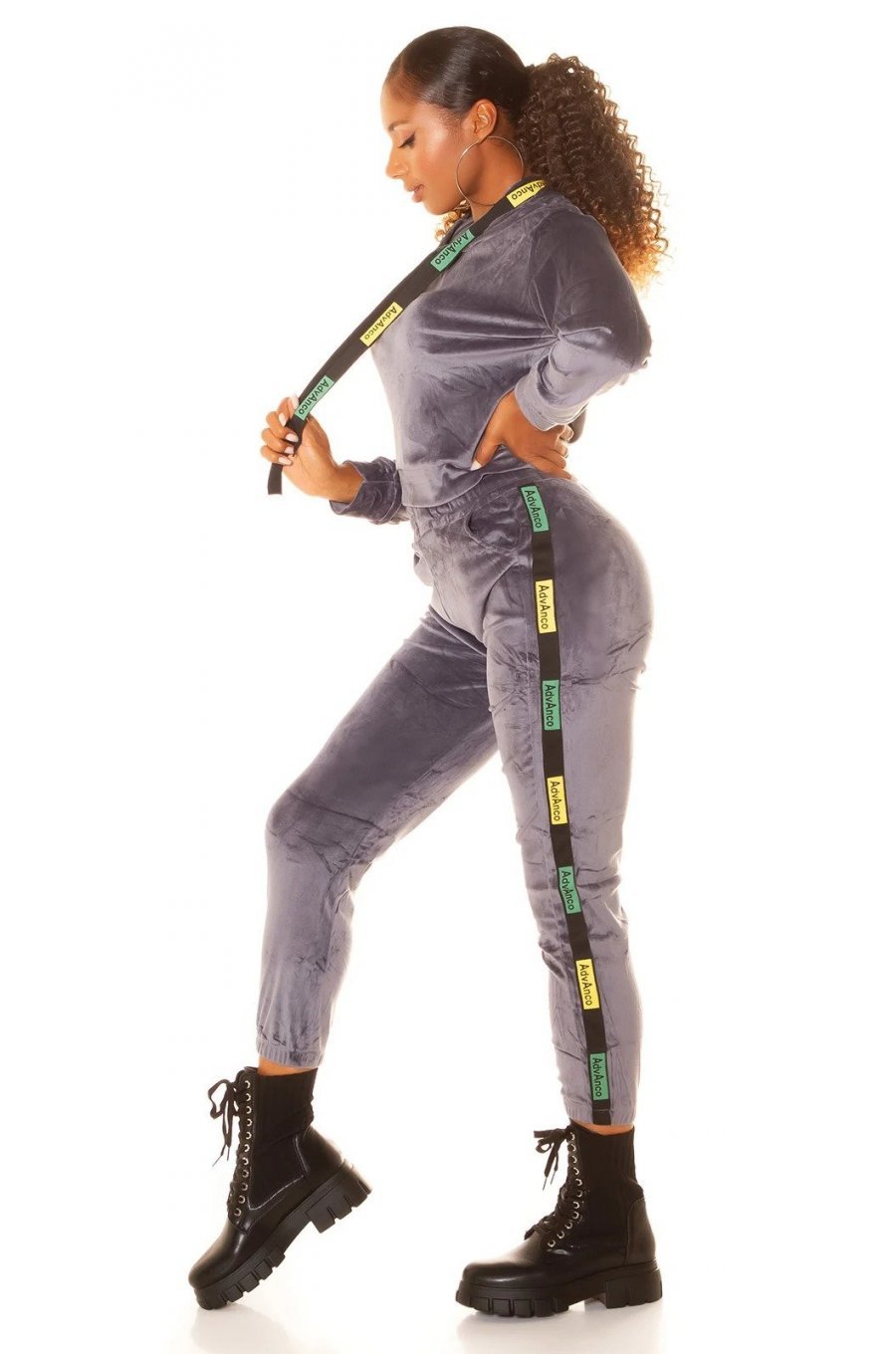 Trening dama casual, catifea, gri, mulat, cu gluga Modisch Trening dama casual, catifea, gri, mulat, cu gluga Modisch 1 - jojofashion.ro