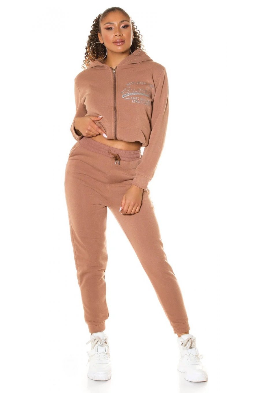 Trening dama cu gluga si maneci lungi, cappuccino Hayko Trening dama cu gluga si maneci lungi, cappuccino Hayko 1 - jojofashion.ro
